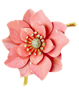 Flower shaped brooch