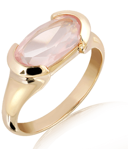 Gold ring with pink diamond