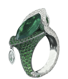 Large emerald ring for the ceremony
