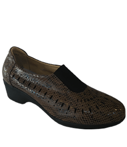Medium heel snake skin pattern pump shoe